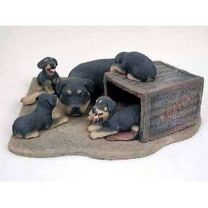  Rottweiler Figurine Mom & Pups