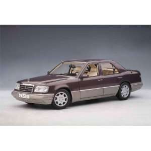  1995 Mercedes Benz E320 1/18 Bornit Metallic Toys & Games