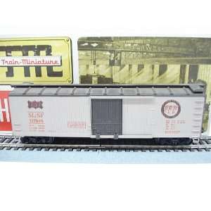    SF Frisco Boxcar #127608 HO Scale by Train Miniature Toys & Games