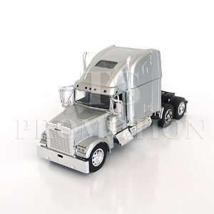  132 Freightliner Classic XL Tractor (Silver) Toys 