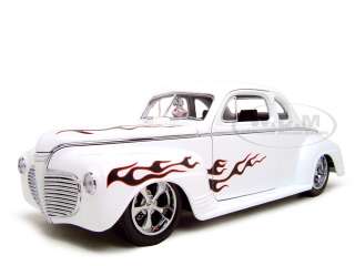 1941 PLYMOUTH CUSTOM WHITE 118 SCALE DIECAST MODEL  