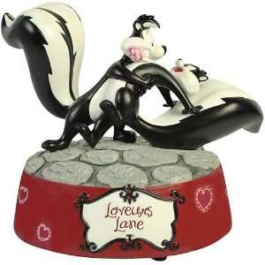  Looney Tunes Pepe Le Pew Loveurs Lane Musical Mini Statue 