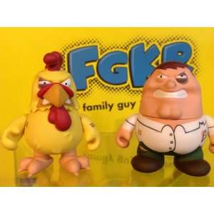  Kidrobot Family Guy Chicken & Fighting Peter Chase 1/64 