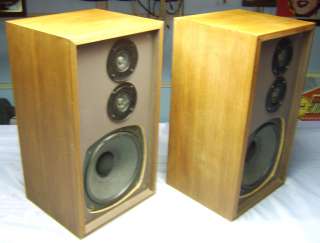 Beautiful Pair Vintage Realistic Nova 7B Loudspeakers Speakers w 