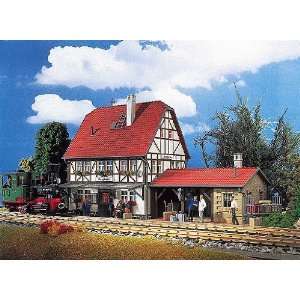  Vollmer G Scale Bergheim Station Kit Toys & Games