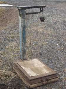 antique PLATFORM SCALE w/ WEIGHTS FARM USED vintage grain candy plant 