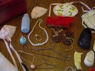 LOT VINTAGE DOLL SHOES/SOCK/APRONS/BLANKET/PURSE/JEWELRY/HANGERS 
