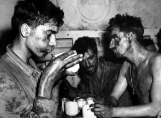 Marines After Fighting Eniwetok Atoll   WWII USMC Photo  