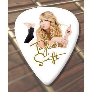  Taylor Swift Premium Guitar Picks x 5 Medium 0.71 Musical 
