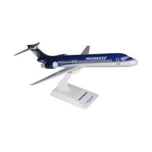    SkyMarks Midwest Airlines MD 80 Model Airplane Toys & Games