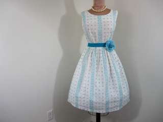 Unique and Lovely vintage 1950s white and robins egg blue chenille 