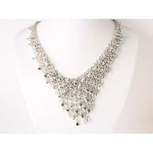   Chain Link Silvertone Metal Trendy Fashion Necklace Bib Jewelry