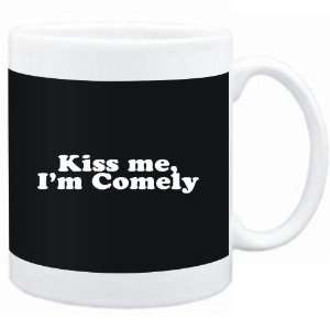    Mug Black  Kiss me, Im comely  Adjetives