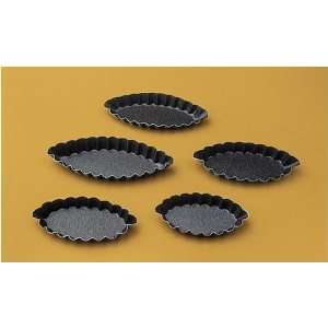 Non Stick Fluted Boat Mold   3 1/2 X 3/8