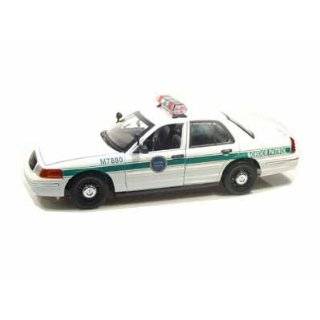   Crown Victoria California Highway Patrol Police Car 1/18 Toys & Games