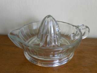 Vintage Ribbed Art Deco in Clear Glass Juicer/Reamer  