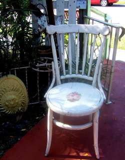   BENTWOOD SHABBY BUT CHIC COTTAGE CHAIR WITH DECAL OF PINK ROSES ljs