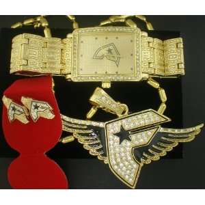  FAMOUS STARS AND STRAPS SQUARE CLASSIC WATCH+WING CHARM 