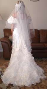 White Satin Wedding Dress w/Cathedral Train Size 8 w/Beaded Vail 
