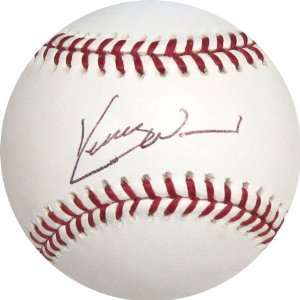 Kerry Wood AutographedBaseball   Sports Memorabilia