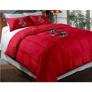 BSS   North Carolina State Wolfpack NCAA Embroidered Comforter (Full 