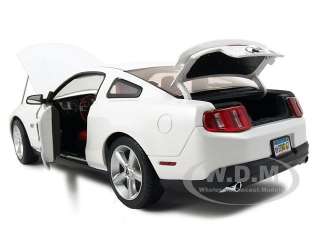   diecast 2010 ford mustang gt coupe performance white with brich red