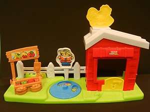 Fisher Price Little People Barn Farm Vegetable Stand and Pond  