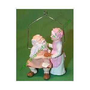  MR. & MRS. CLAUS   2ND   HOME COOKING   HALLMARK ORNAMENT 