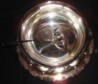 VINTAGE WALLACE SILVERPLATE HARVEST PUNCH BOWL SET  