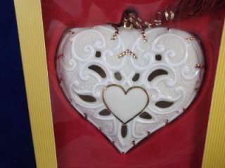 Lenox China Annual Christmas Ornament 2009 Pierced Puffed Heart Gold 