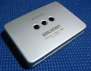 SONY WALKMAN CASSETTE TAPE PLAYER WM EX666 DBB BOX  