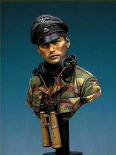 HOBBY MILITARY BUST SCALE MODEL  SS Panzer officer   