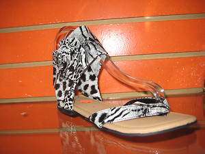   Top moda leopard print flower black/white flat sandal shoes size 7 10