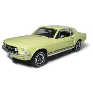  118 GreenLight 1967 Mustang Coupe   Springtime Yellow 