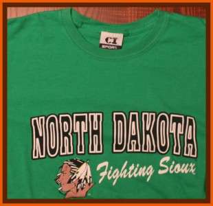 North Dakota Fighting Sioux NCAA T Shirt M  