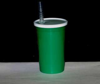 12 20 OZ GREEN PLASTIC DRINKING GLASSES LIDS STRAWS MFG USA LEAD FREE 