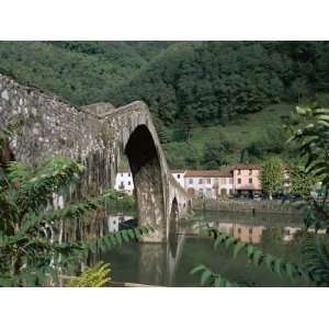  Pont Du Diable (Devils Bridge), Borgo a Mozzano, Lucca 