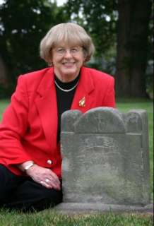 Author Diana Britt Franklin at Anna Marie Hahns gravesite in Columbus 