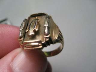 10k Gold Mens Class ring. Scrap. 10.12 grams.  